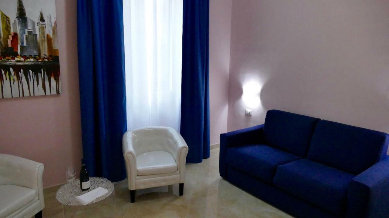 Cairoli Exclusive Rooms & Suite บรินดิซิ ภายนอก รูปภาพ