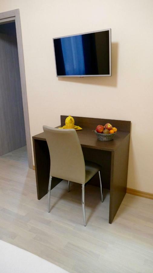 Cairoli Exclusive Rooms & Suite บรินดิซิ ภายนอก รูปภาพ