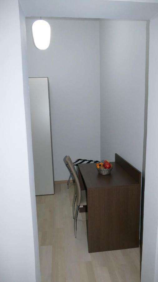 Cairoli Exclusive Rooms & Suite บรินดิซิ ภายนอก รูปภาพ